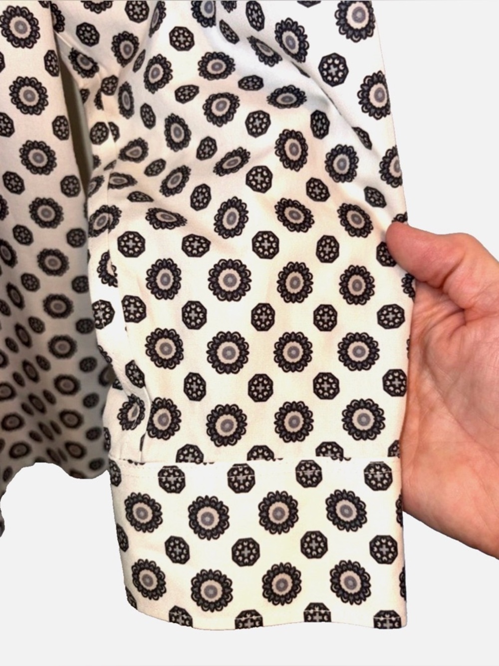 Lands’ End No Iron Button Front Shirt Women’s 18 Black White Geometric - Picture 7 of 14